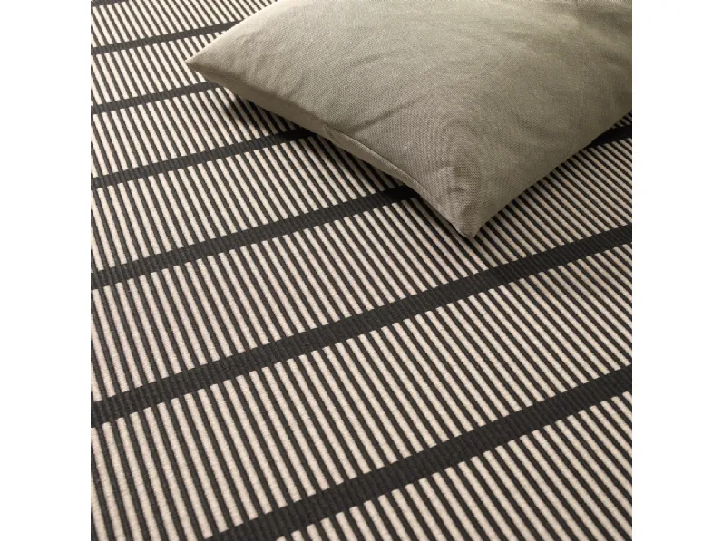 Tappeto Cut Stripe di Woodnotes