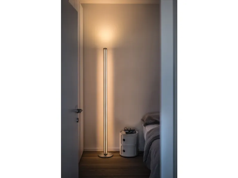 Lampada da terra Chiaroscura di Foscarini