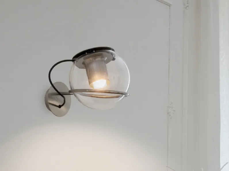 Lampada da parete in vetro soffiato trasparente The Globe di Oluce