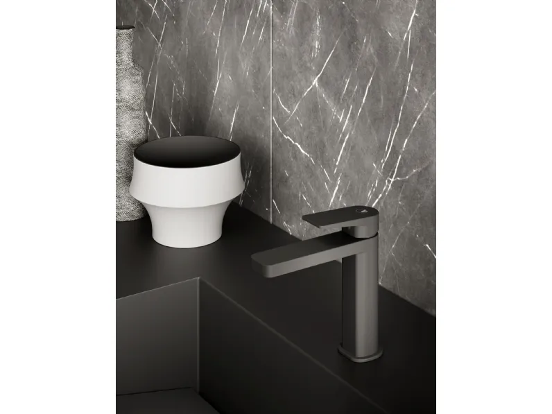 Rubinetto Deck Carbon lavabo di AZero bagni