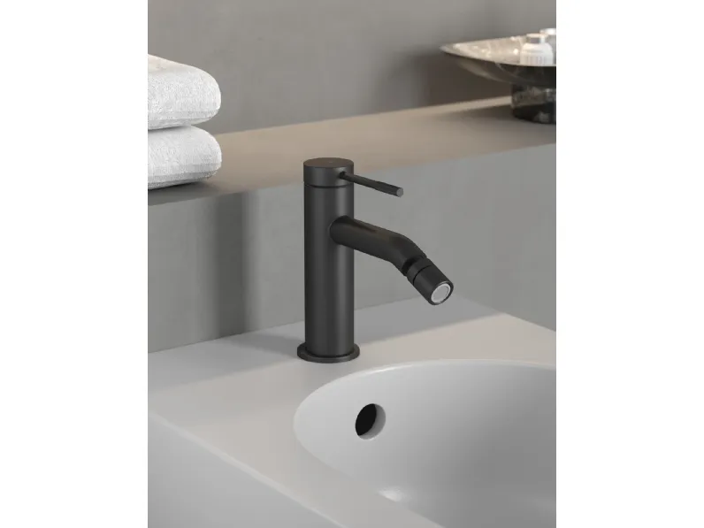 Rubinetto Yard Carbon bidet di AZero bagni