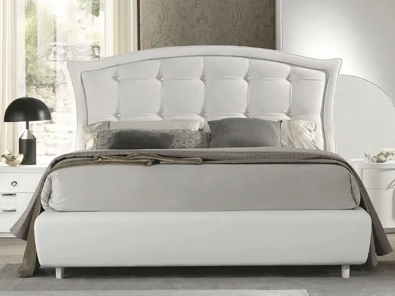 Letto con testiera in ecopelle con Swarovski Vittoria di Euro Design