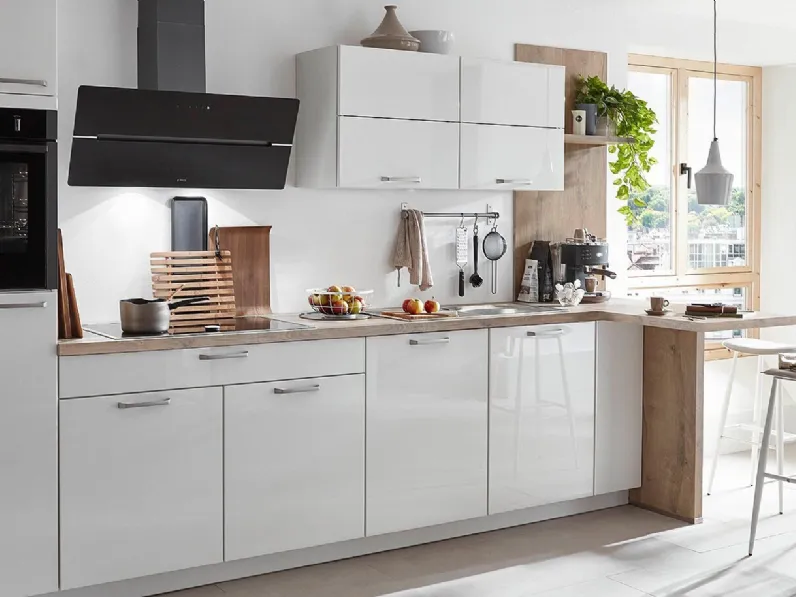 Cucina Moderna lineare con piccola penisola Novalux 512 di Nobilia