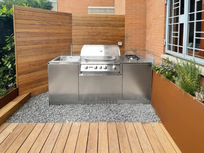 Cucina da esterno Via Nolfi in acciaio inox naturale di OF Outdoor kitchens