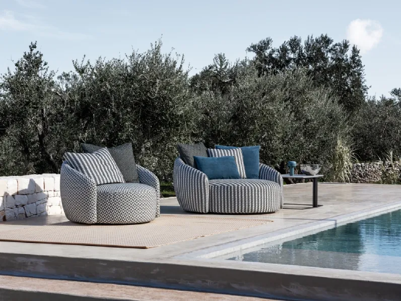 Poltrona da esterno con forma rotonda Globe Outdoor di Flexteam